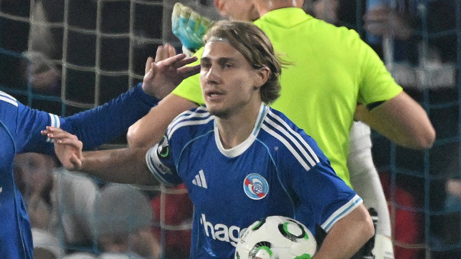 JUST NU: Strasbourg i ledning – Nanasi målskytt