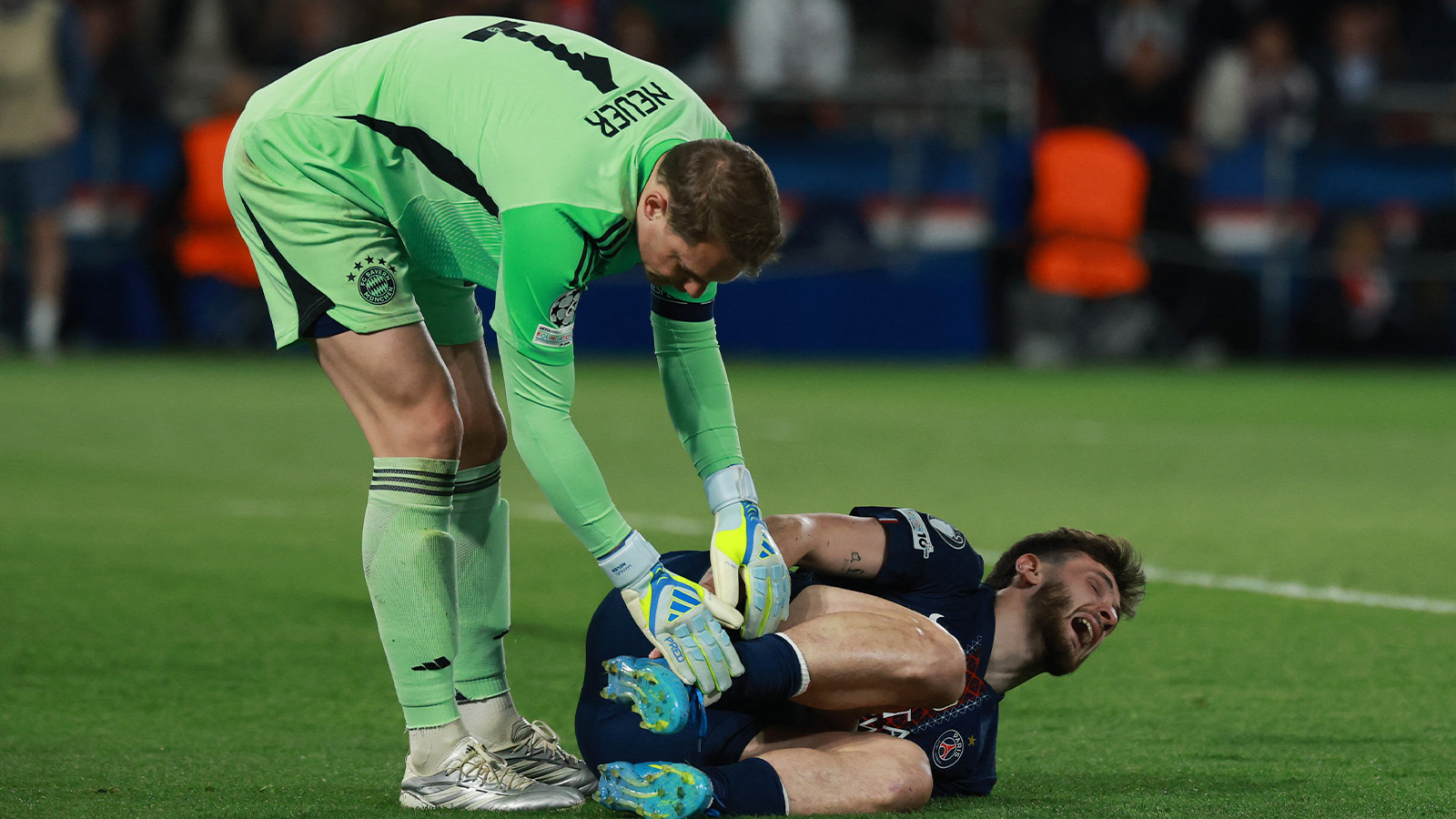 Rekordusel kväll för Neuer – räddade inte ett enda skott