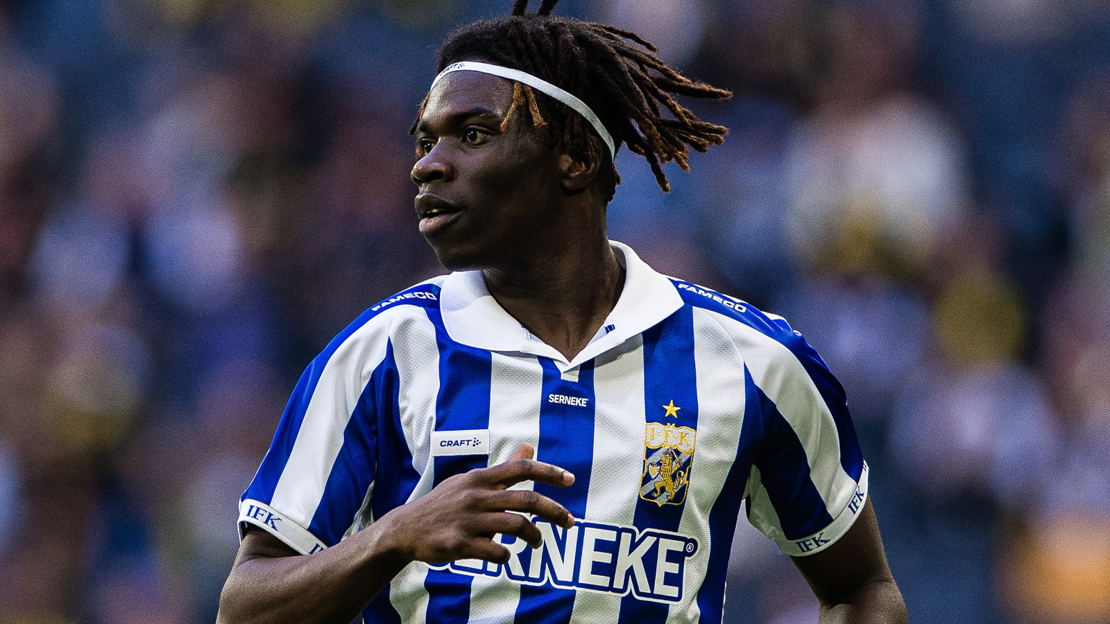 Blåvitt tar ledningen i derbyt – Yeboah med läcker cykelspark