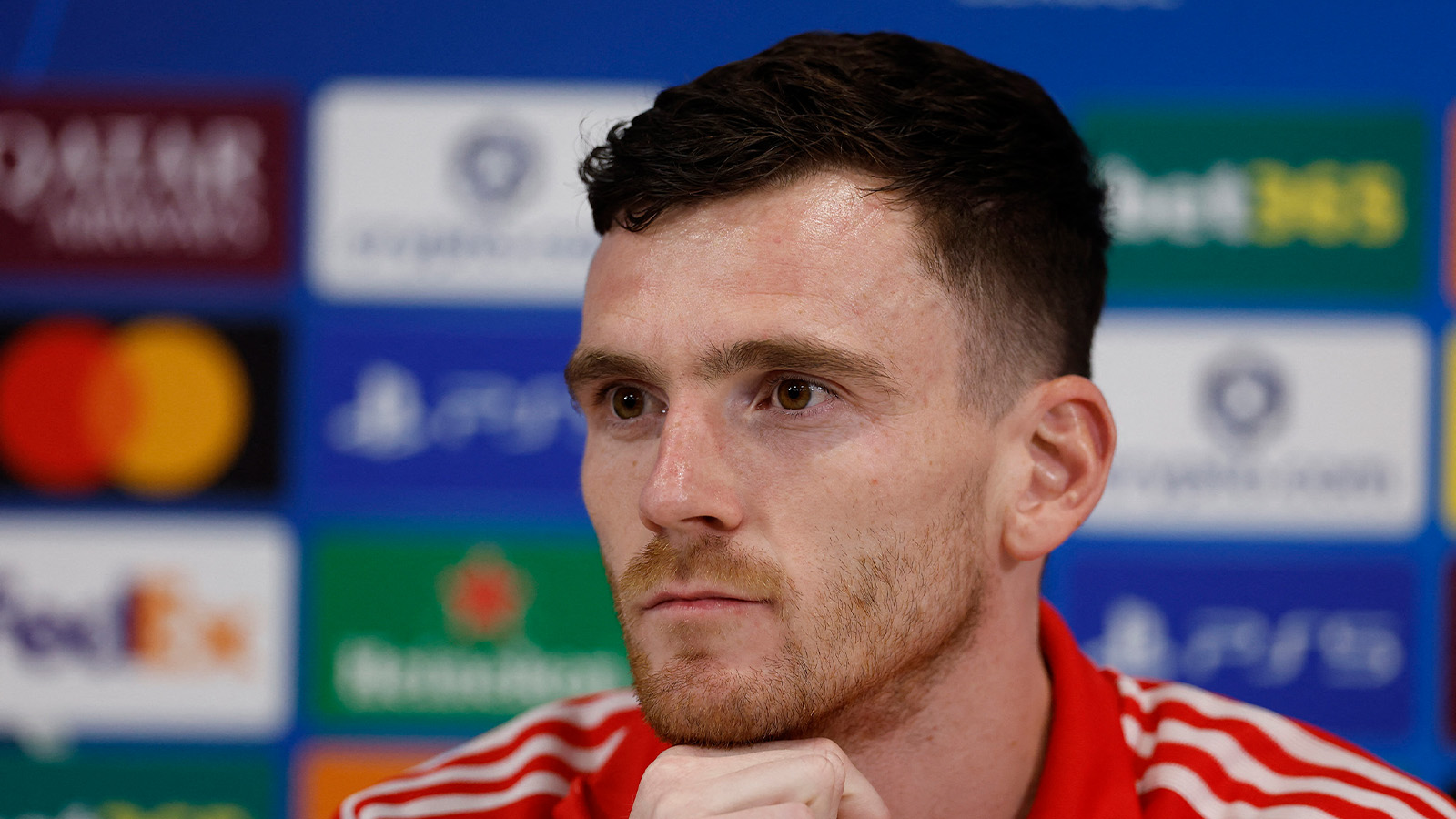 Uppgifter: Efter säkrade kontraktet – Robertson till Spurs