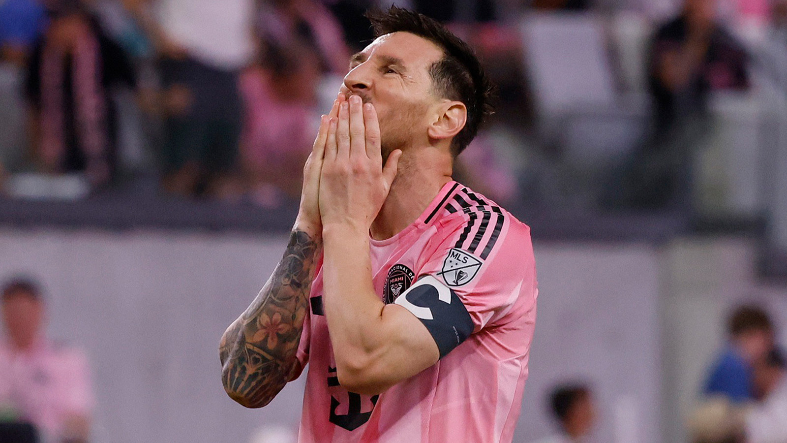 Oron: Messi utgick skadad