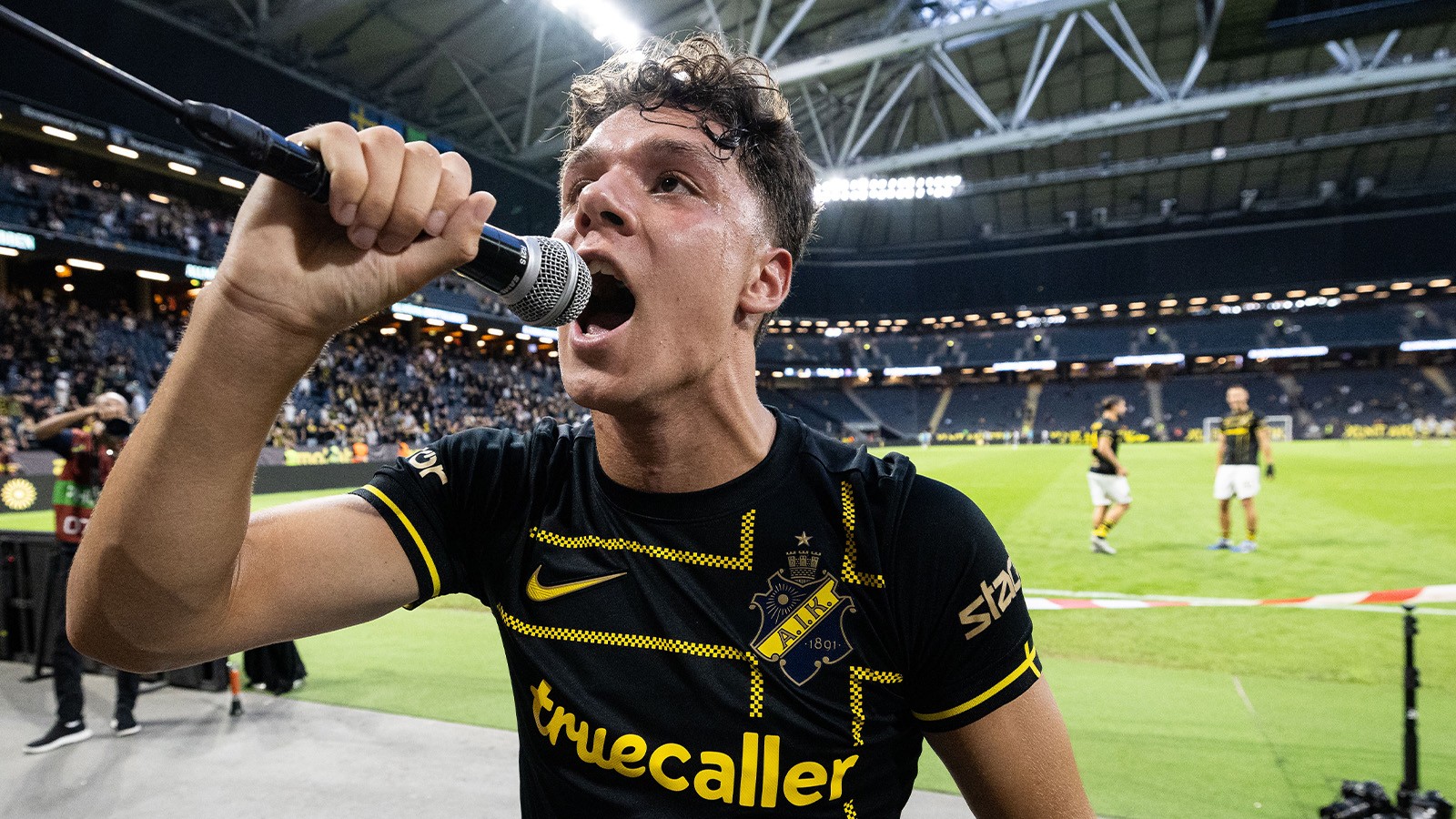 Uppgifter: AIK-talangen kan byta landslag