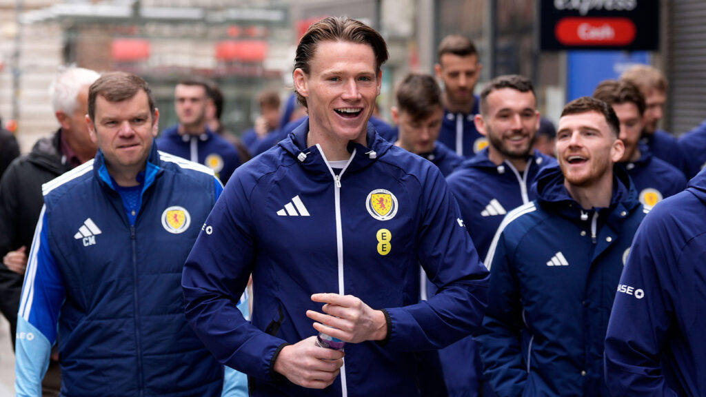 Scott McTominay från Scotland under en lagpromenad inför den internationella träningsmatchen mot Ivory Coast. Bilddatum: tisdagen den 31 mars 2026.
