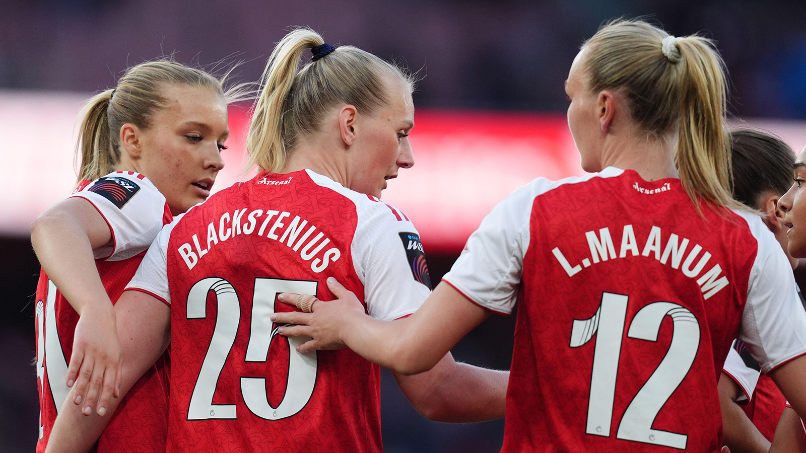 Blackstenius hjälte för Arsenal – slog till på stopptid