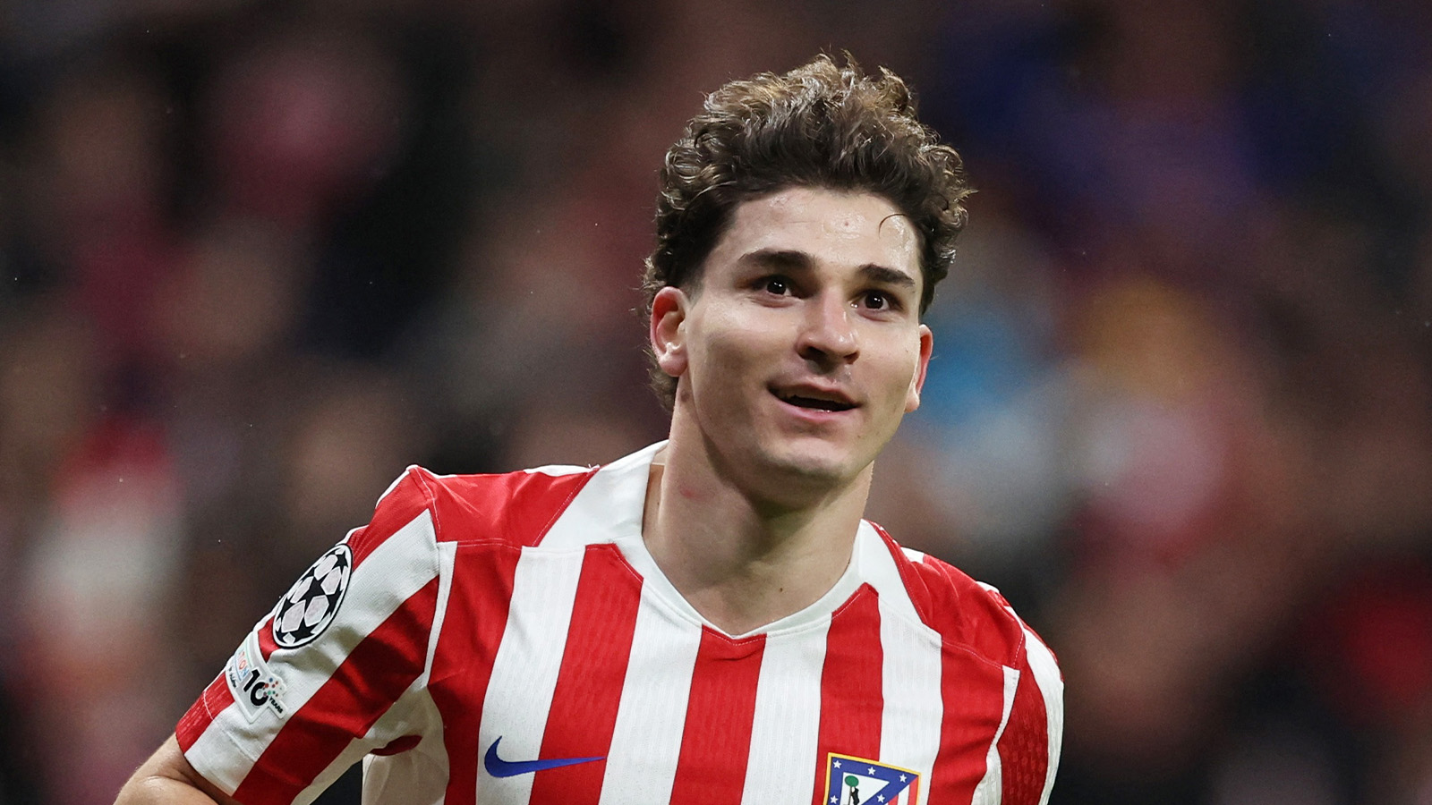 Uppgifter: Álvarez nobbar PSG och Arsenal