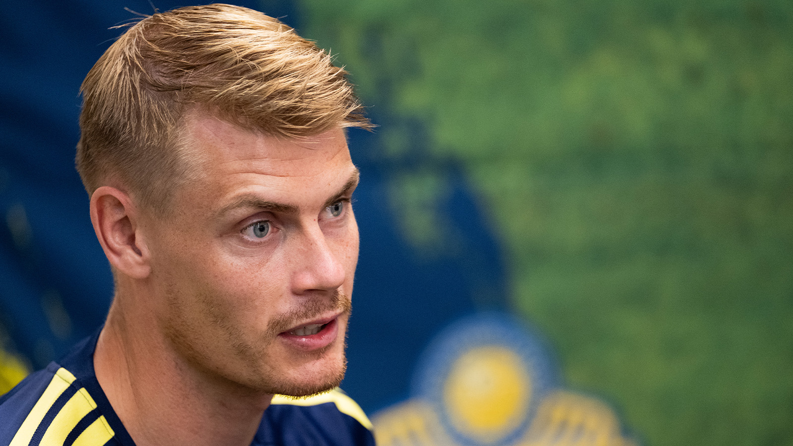 Smällen: Eric Smith tränar på sidan av – dagen innan match