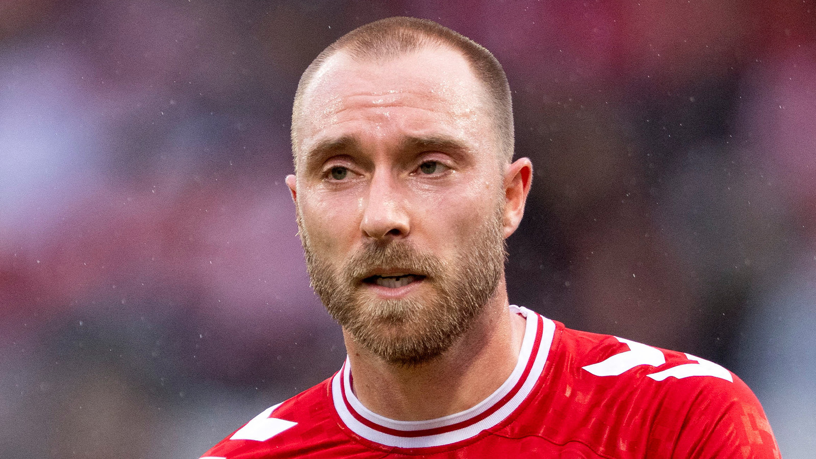 Otäcka bilderna: Eriksen föll ihop under landskamp