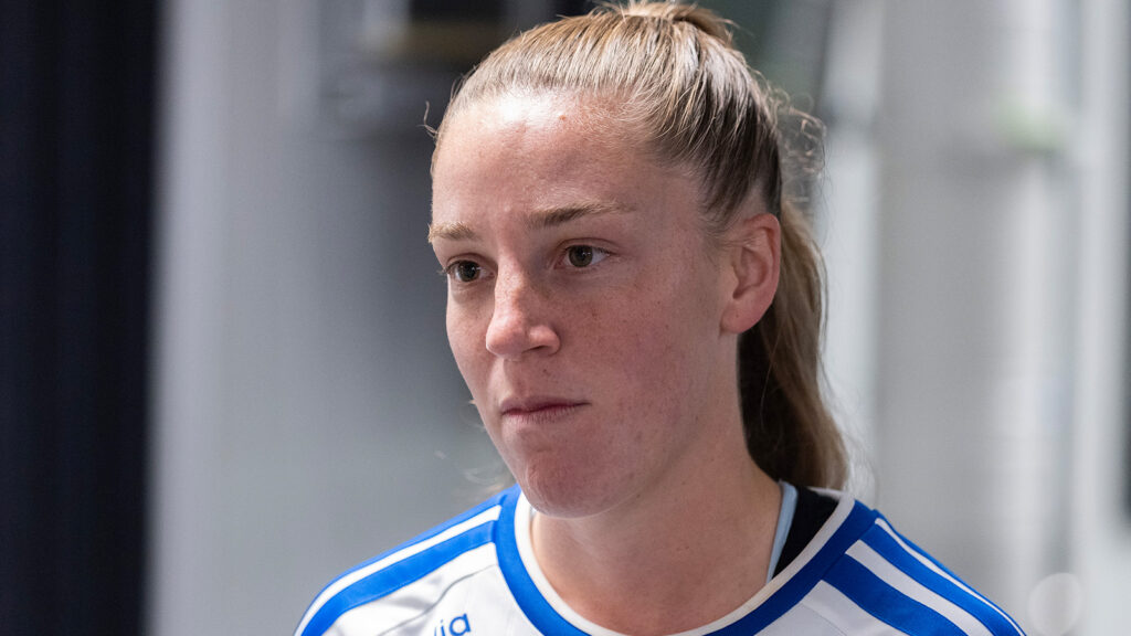 260624 IFK Norrköpings Deborah-Anne De la Harpe intervjuas efter fotbollsmatchen i Damallsvenskan mellan IFK Norrköping och Vittsjö den 24 juni 2026 i Norrköping.
