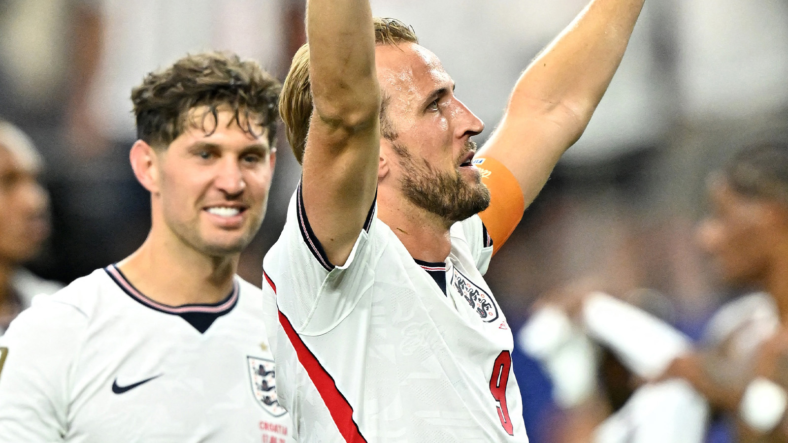 England vann premiären – Kane tangerade rekord