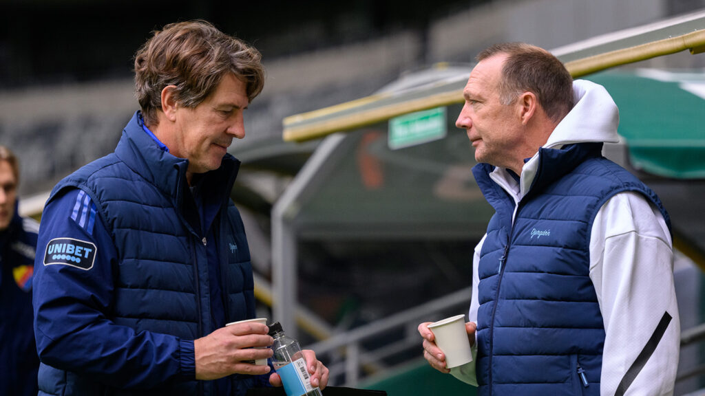241021 Djurgårdens tränare Thomas Lagerlöf och tränare Kim Bergstrand under fotbollsmatchen i Allsvenskan mellan Hammarby och Djurgården den 21 oktober 2024 i Stockholm.
