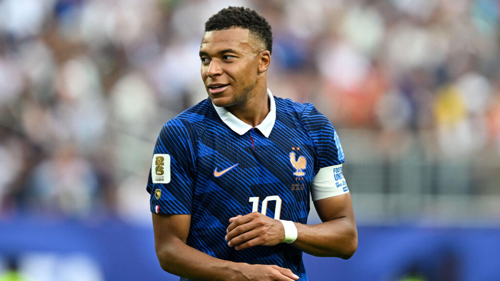 **Philadelphia, Pennsylvania, USA. 22 juni 2026. Frankrikes Kylian Mbappé reagerar under grupp I-matchen mellan Frankrike och Irak i fotbolls-VM 2026 på Philadelphia Stadium. (Foto: Terence Lewis/Icon Sportswire via AP Images)**
