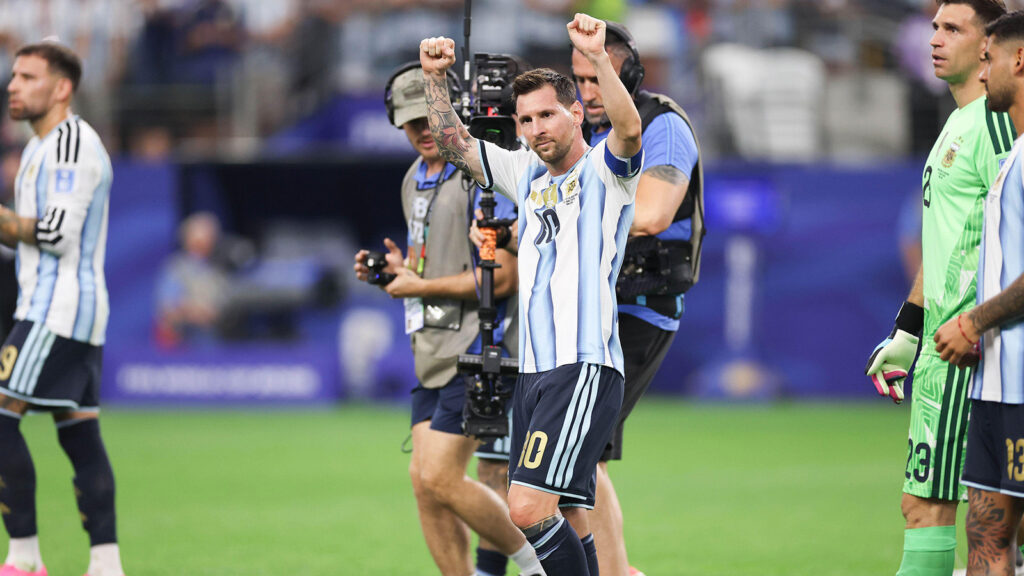 **Arlington, USA. 22 juni 2026. Lionel Messi från Argentina firar efter grupp J-matchen i fotbolls-VM 2026 mellan Argentina och Österrike den 22 juni 2026 på AT&T Stadium i Arlington, Dallas, Texas, USA. Foto: Soma Suzuki/Photo Kishimoto/DPPI. Källa: DPPI Media/Alamy Live News.**