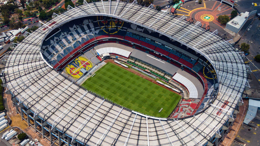 **Flygfoto taget med drönare över Estadio Azteca i Mexico City före dess renovering inför fotbolls-VM 2026.**