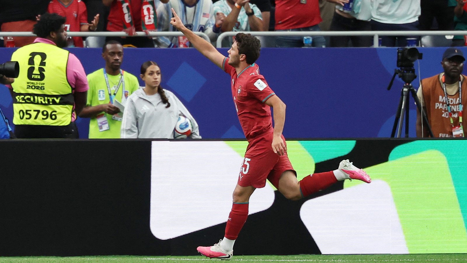 JUST NU: Portugal tar ledningen mot Kongo