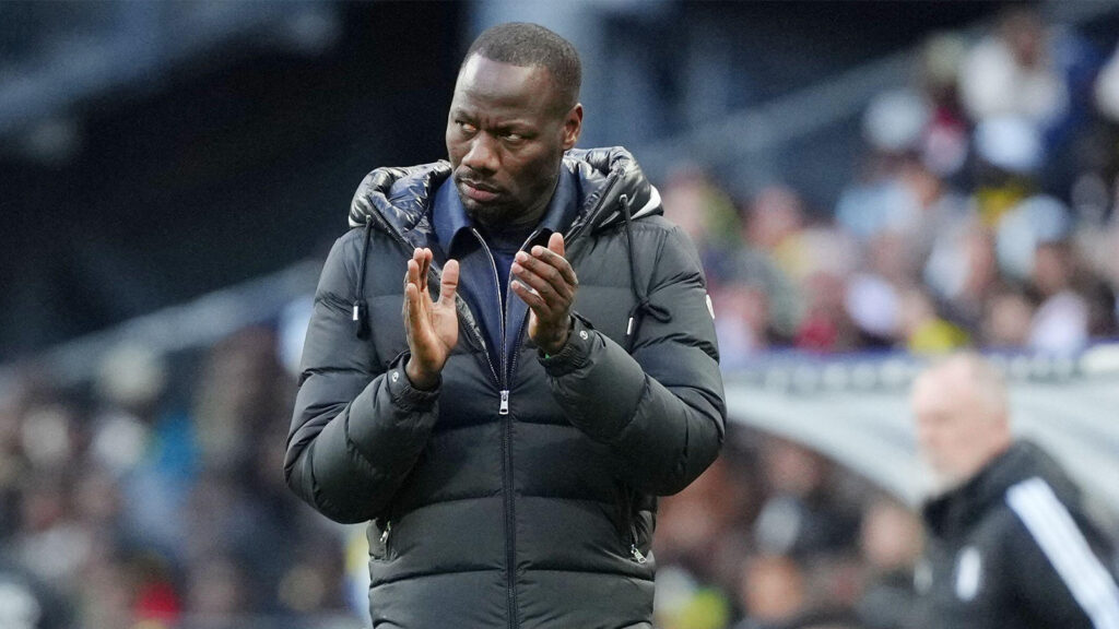 **FIL – Senegals förbundskapten Pape Thiaw reagerar under den internationella träningslandskampen i fotboll mellan Senegal och Peru i Saint-Denis, utanför Paris, lördagen den 28 mars 2026. (AP Photo/Aurelien Morissard, arkivbild)**