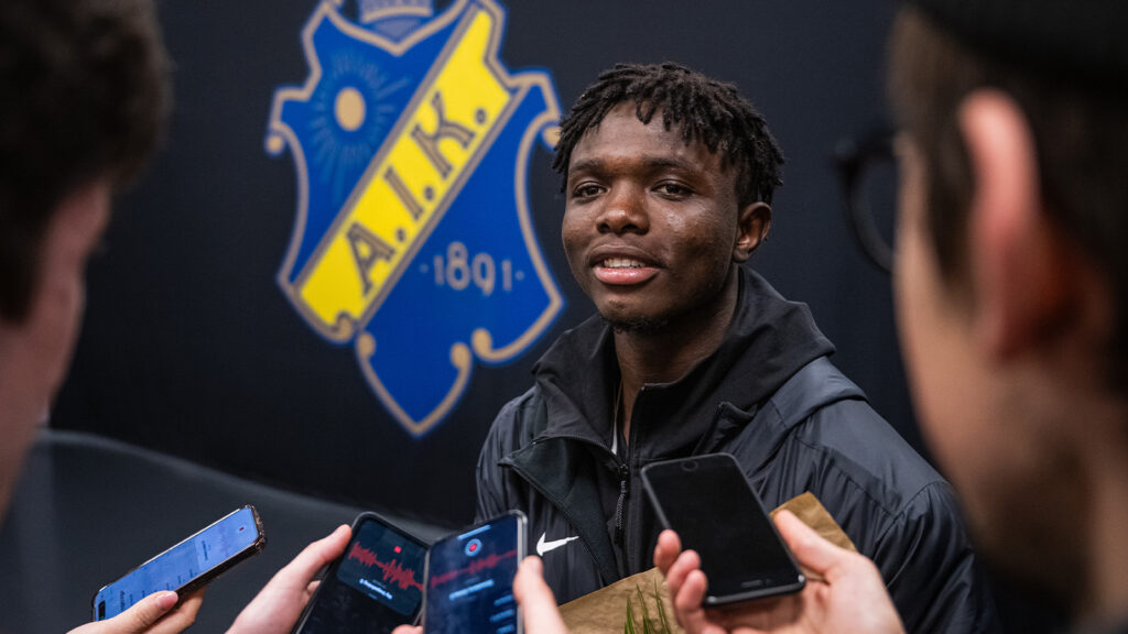 AIKs Zadok Yohanna efter fotbollsmatchen i Allsvenskan mellan AIK och Halmstad den 5 april 2026 i Stockholm.


