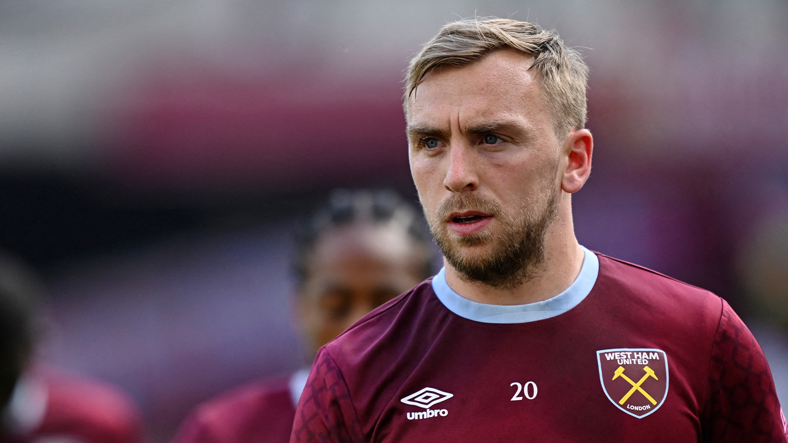 Officiellt: Klubbikonen stannar i West Ham