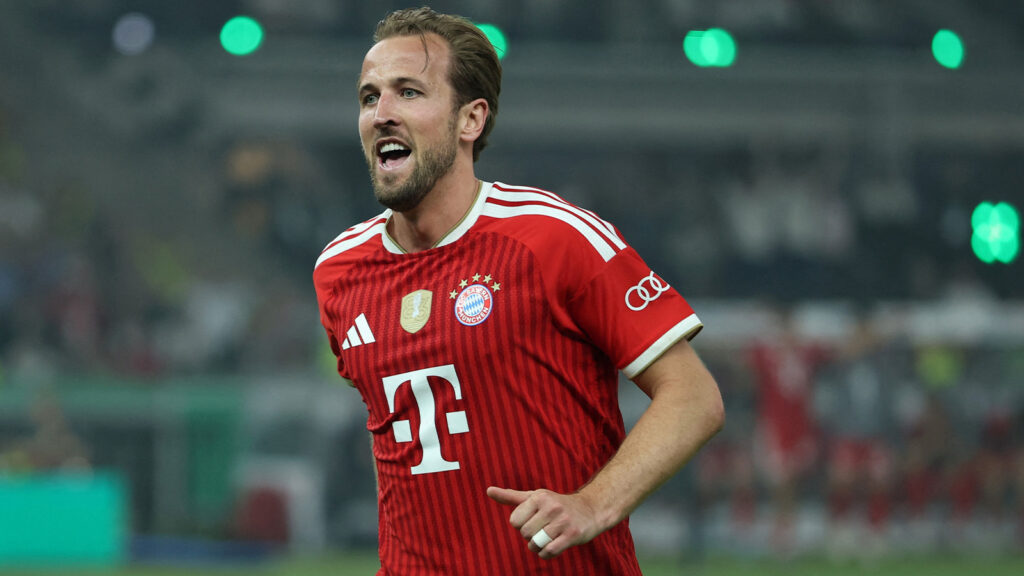 Berlin, Tyskland, den 23 maj 2026. Bayern Münchens Harry Kane firar sitt tredje mål och fullbordade därmed sitt hattrick i DFB-cupfinalen mot VfB Stuttgart.