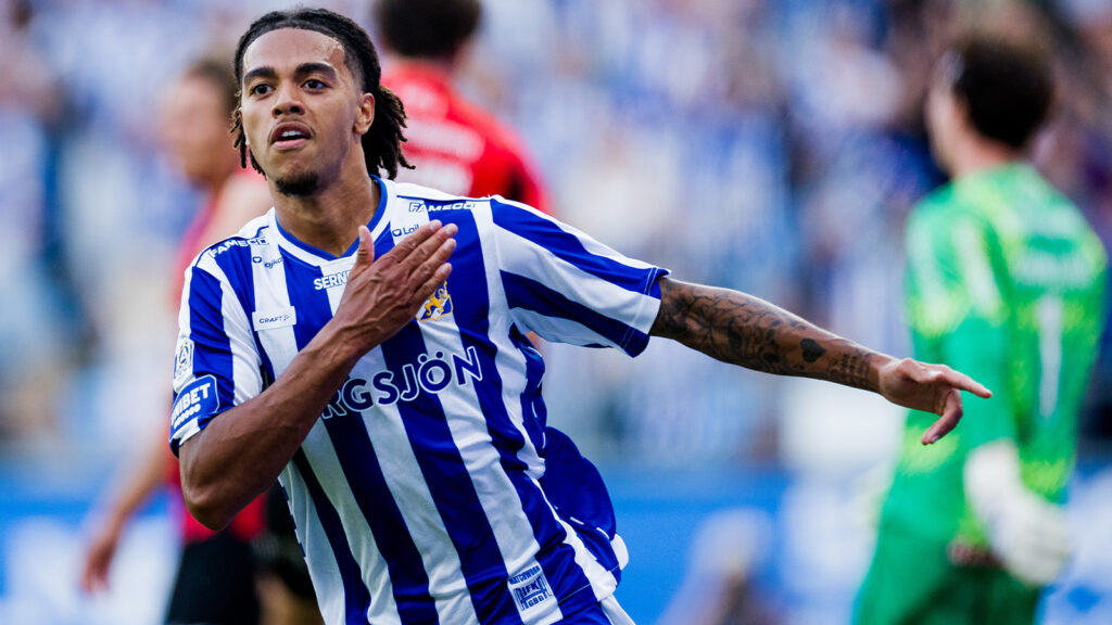 260717 IFK Göteborgs Sebastian Clemmensen jublar efter 2-1 under fotbollsmatchen i Allsvenskan mellan IFK Göteborg och Brommapojkarna den 17 juli 2026 i Göteborg.