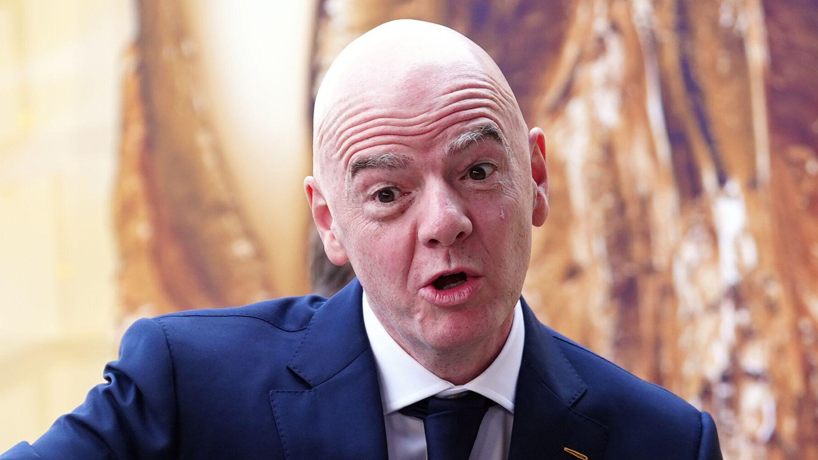 Infantinos ultimatum: Acceptera – eller gå miste om 380 miljoner