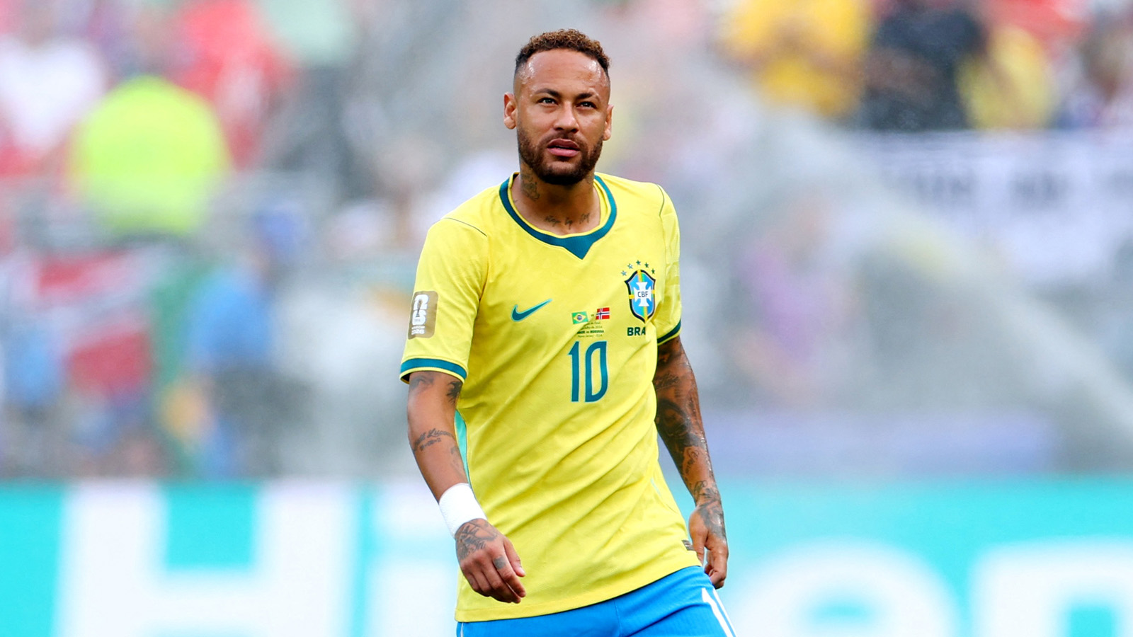 JUST NU: Neymar inbytt i åttondelsfinalen