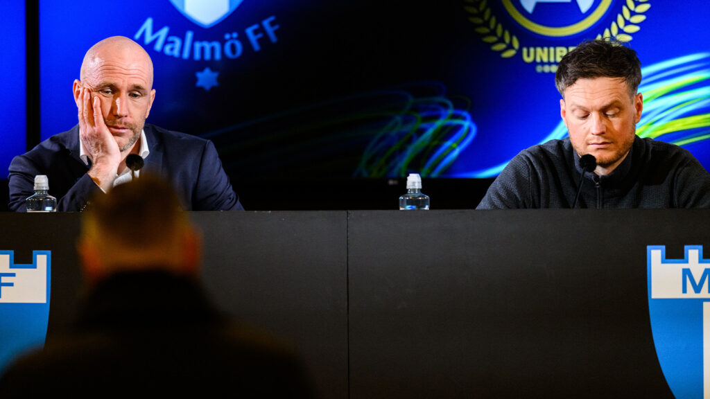 240407 Malmö FFs tränare Henrik Rydström och Hammarbys tränare Kim Hellberg efter fotbollsmatchen i Allsvenskan mellan Malmö FF och Hammarby den 7 april 2024 i Malmö.
