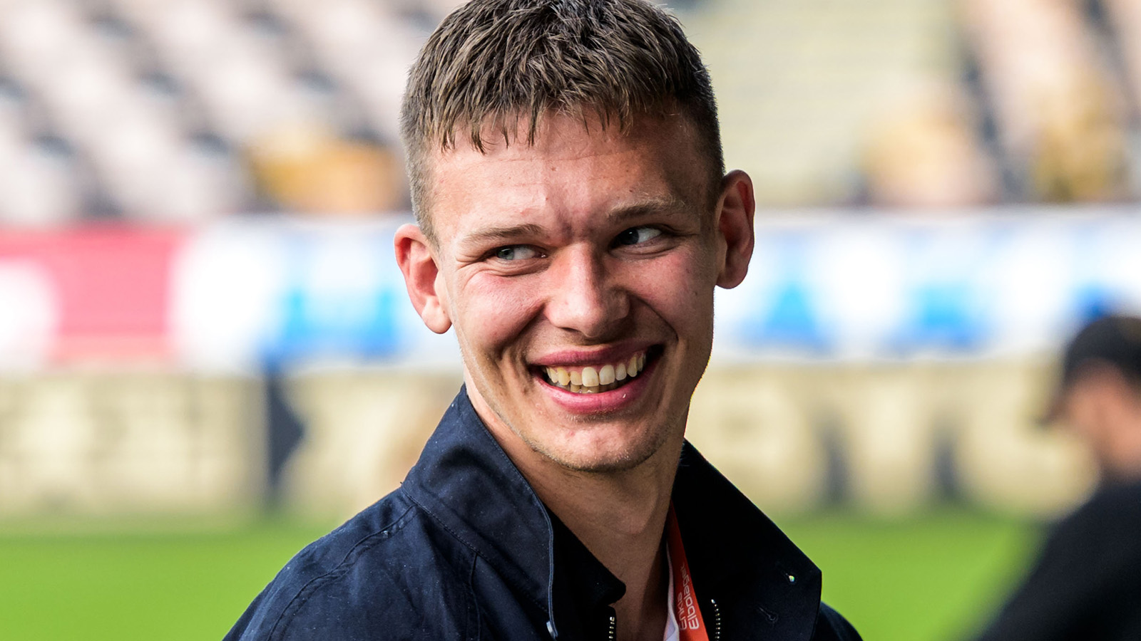 Uppgifter: Brorsson flyttar till mästarklubb