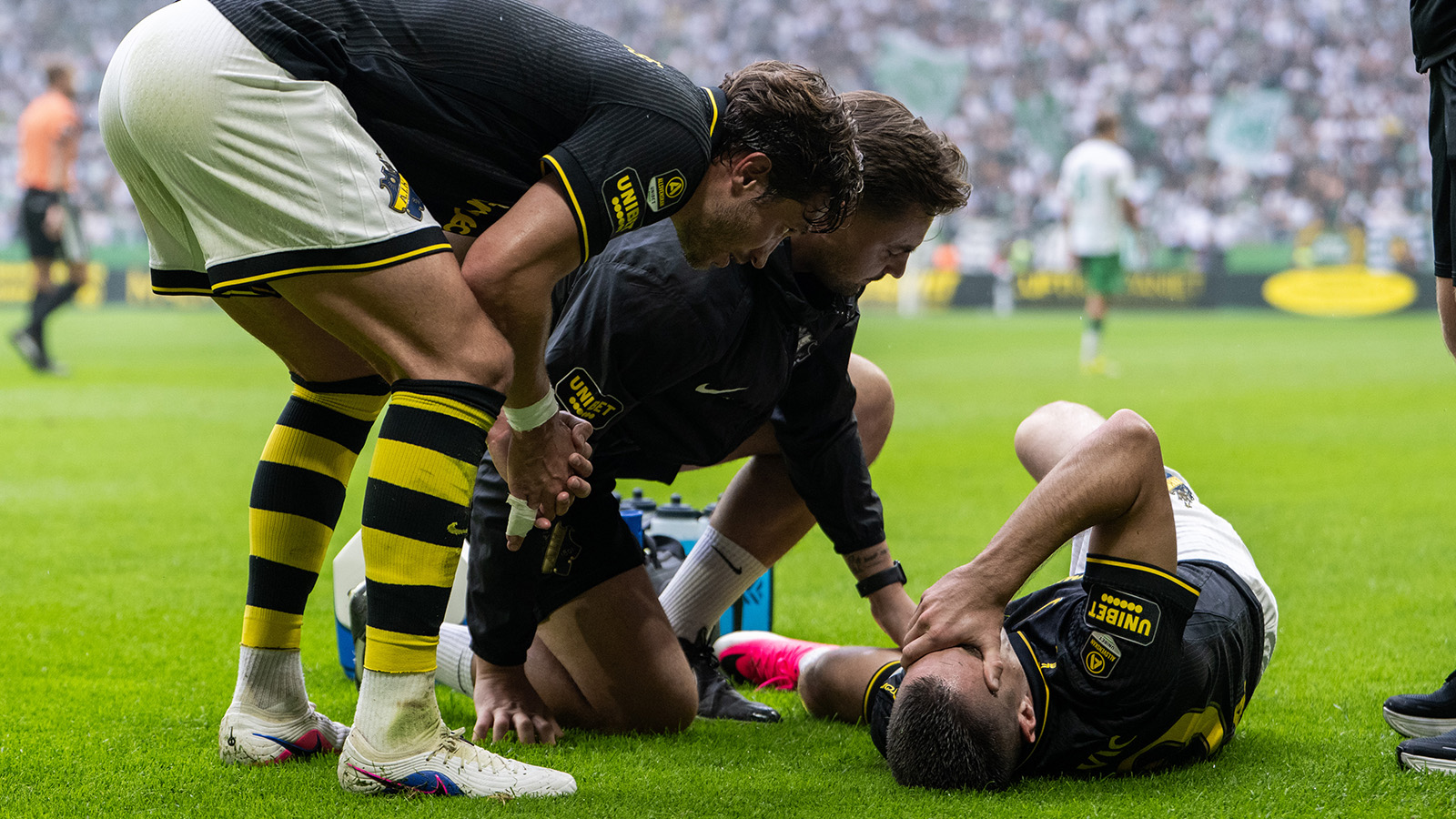 Mardröm för AIK – stjärnan tvingades bryta derbyt