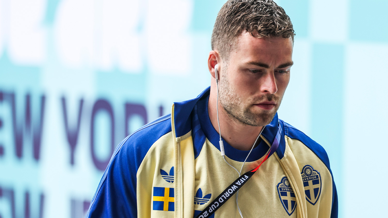 Landslagsbacken ut skadad i svenskmötet