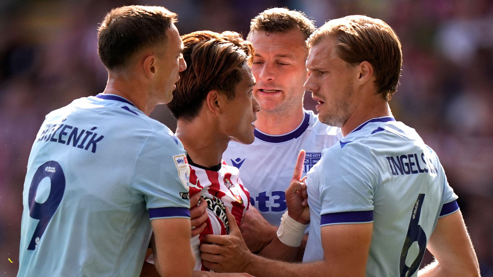 Svenskens mardrömsdebut – orsakade straff och blev utvisad
