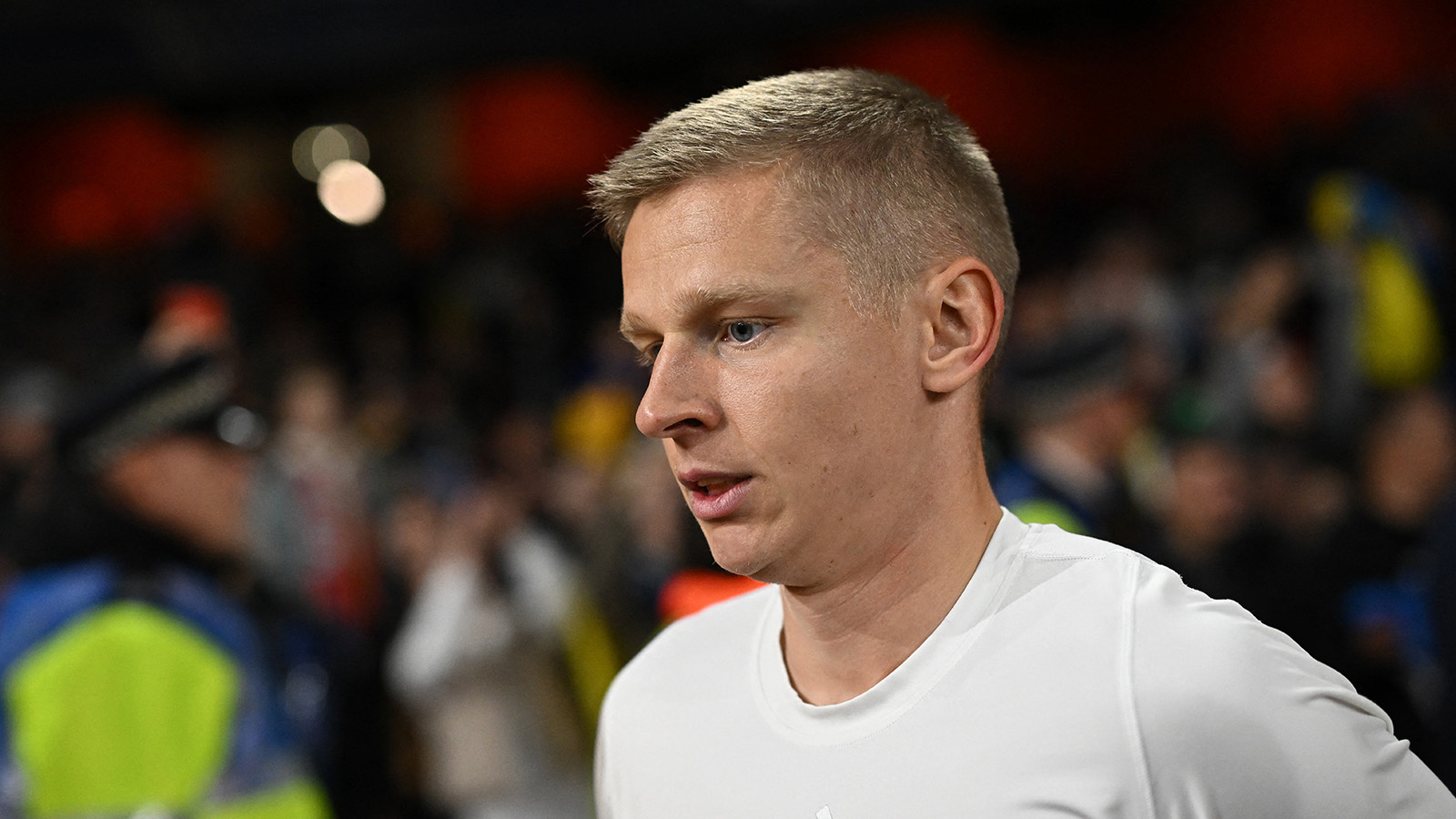 Ajax öppnar dörren för klubblöse Zintjenko
